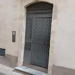 Apartamento T2 rénové avec parking à 400m des Arènes de Nîmes