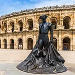 Apartamento T2 rénové avec parking à 400m des Arènes de Nîmes